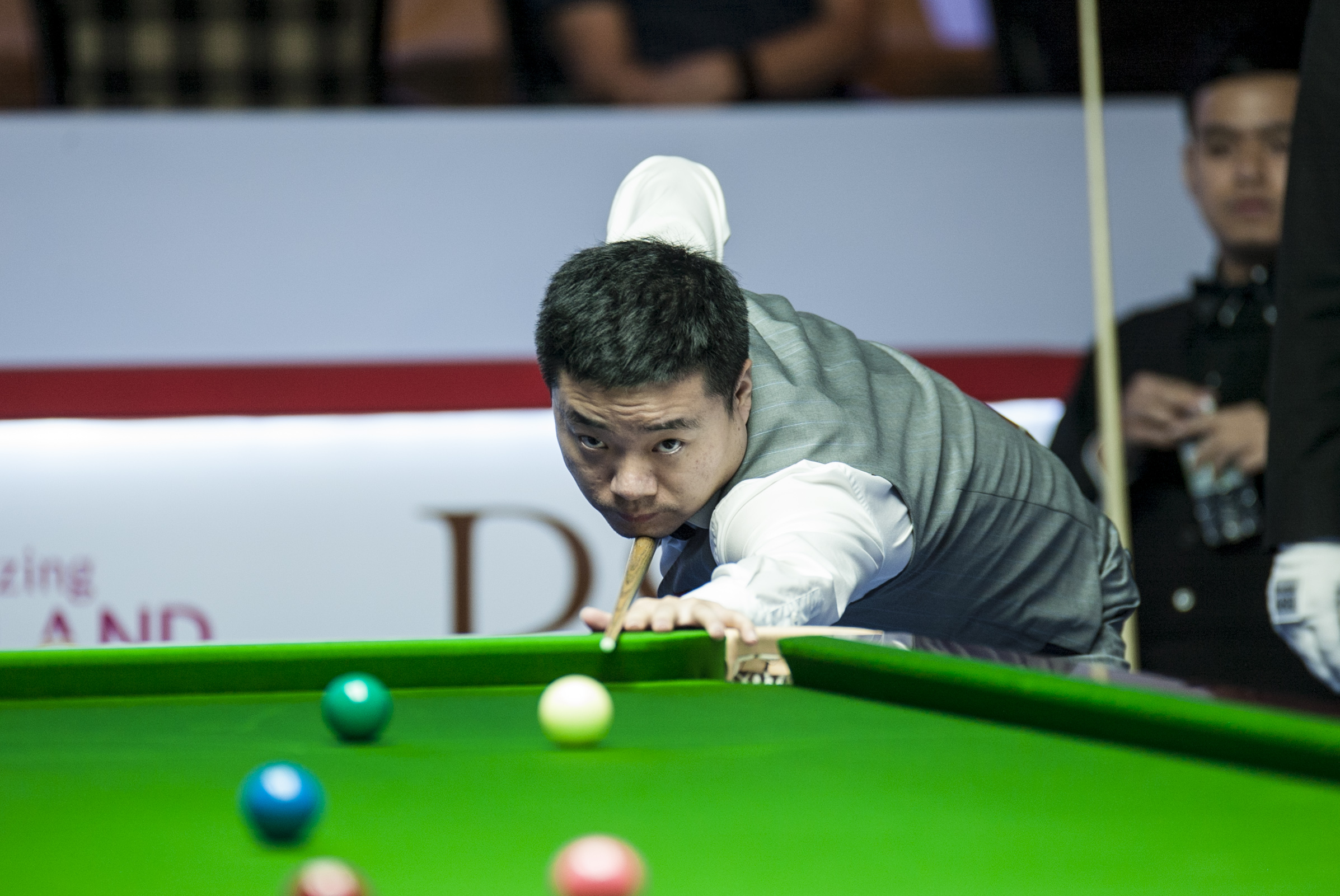 她以66杆 她以66杆