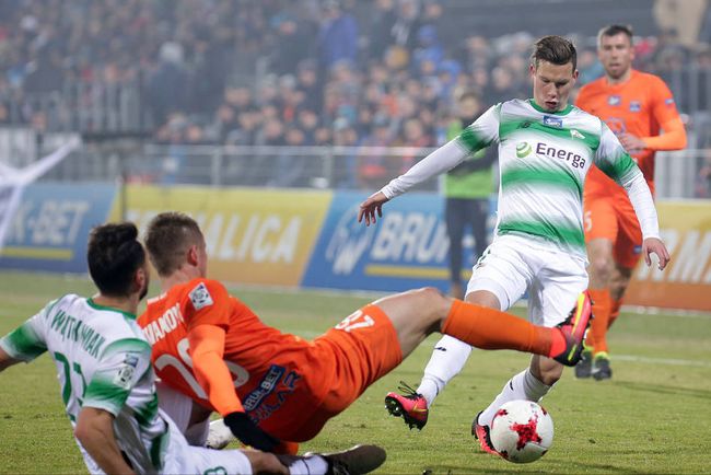 炼将显得尤 炼将显得尤