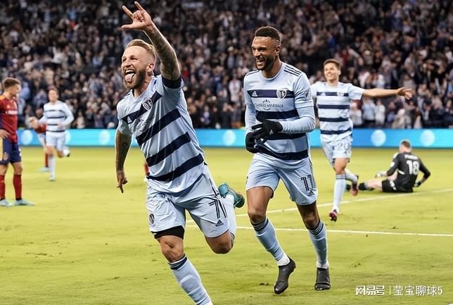 职足球员对 职足球员对